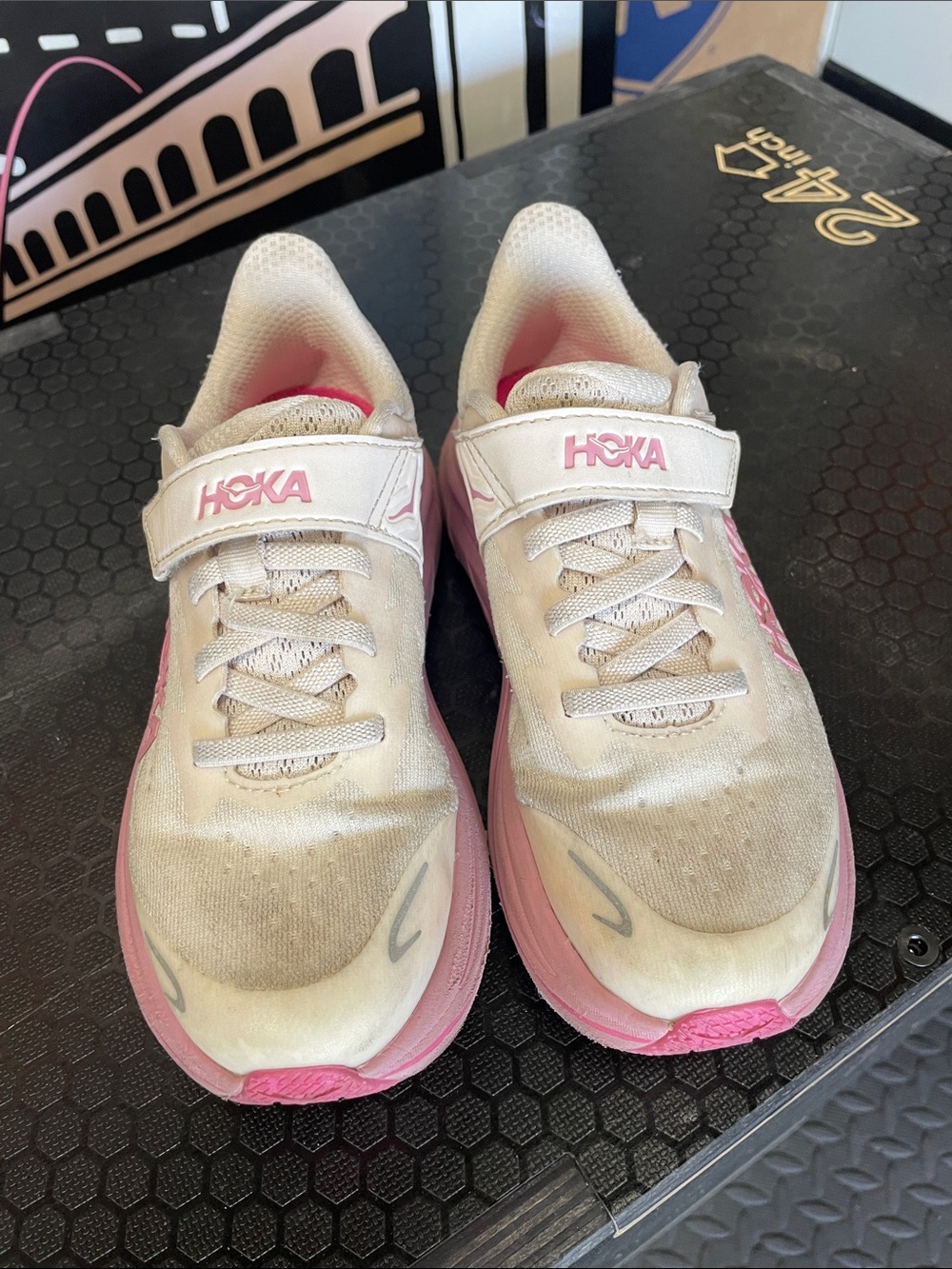 Hoka Little Girl’s, Clifton 10 running/walking shoes, size 1US